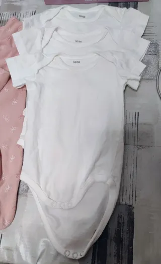 Pack 3 bodys bebé 50/56 y 3 peleles