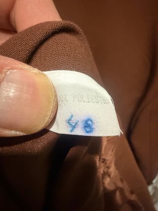 Traje de chaqueta y falda marrón