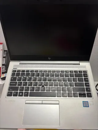 HP EliteBook i5 8ª Gen SSD 14” + Maletín negro