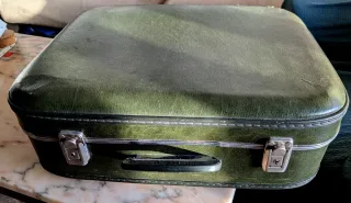 Maleta vintage verde Marca THADER