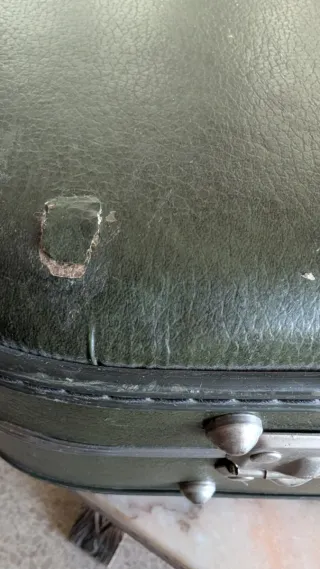Maleta vintage verde Marca THADER