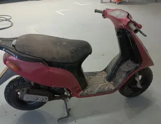 Piaggio Typhoon Scooter Rosa