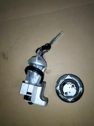 Conjunto Ignição e Tampão Yamaha NMAX 125/155 v1