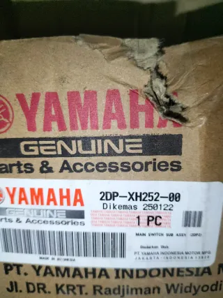 Conjunto Ignição e Tampão Yamaha NMAX 125/155 v1