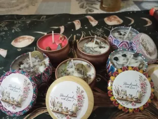 Velas artesanales decoradas y ritualizadas