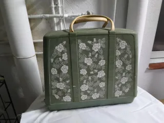 Máquina de coser portátil Jones con tapa