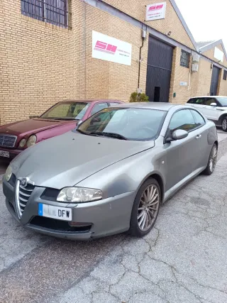 Alfa Romeo GT 2005