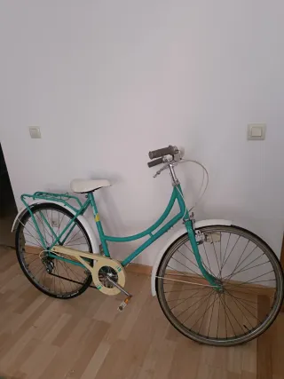 Bicicleta paseo BH Bolero Vintage Verde/Blanca