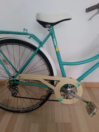 Bicicleta paseo BH Bolero Vintage Verde/Blanca