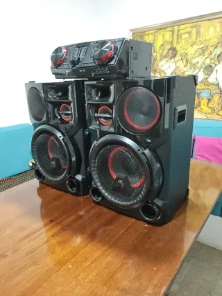 LG CJ98 3500W Sistema de Sonido