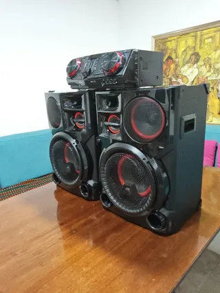 LG CJ98 3500W Sistema de Sonido