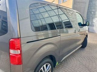 Peugeot Traveller 2020