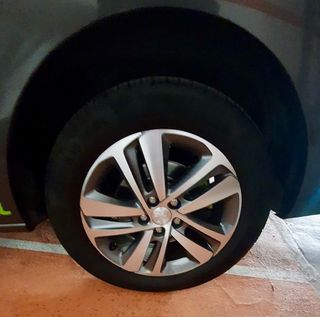 Peugeot Traveller 2020