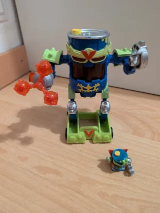 Ultra Striker Mr King Superthings