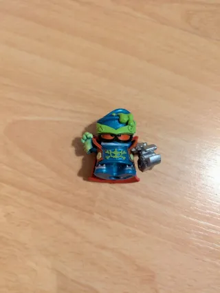 Ultra Striker Mr King Superthings