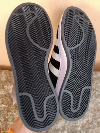 Zapatillas Adidas Campus 00s Negras y Blancas