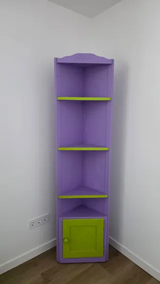 Estantería de esquina morada y verde