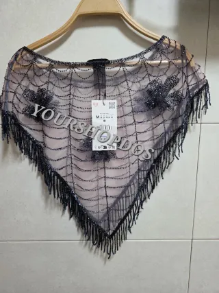 Capa Zara bordada con abalorios