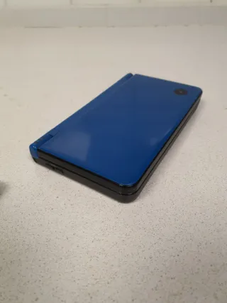 Nintendo DSi XL Azul