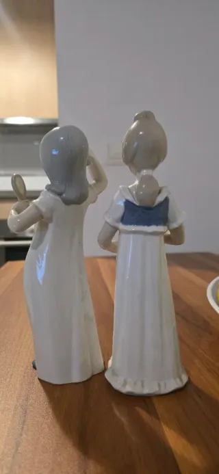 2 Figuras Porcelana Vintage Niñas
