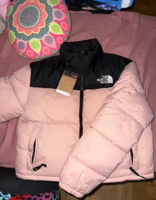 Chaqueta The North Face rosa y negra