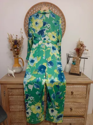 Mono Zara satinado floral verde T. M