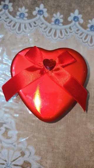 Scatola gioielli regalo con effetto rose