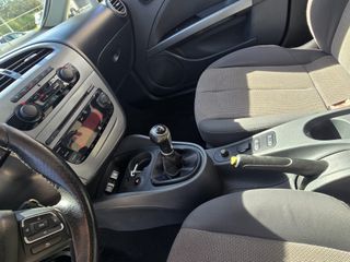 SEAT Leon 105 cv 1.6tdi 2010