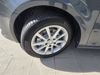 SEAT Leon 105 cv 1.6tdi 2010