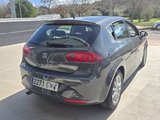 SEAT Leon 105 cv 1.6tdi 2010