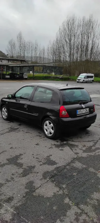 Renault Clio 2003