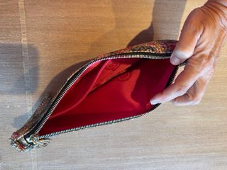 Bolso lentejuelas estampado cadena dorada