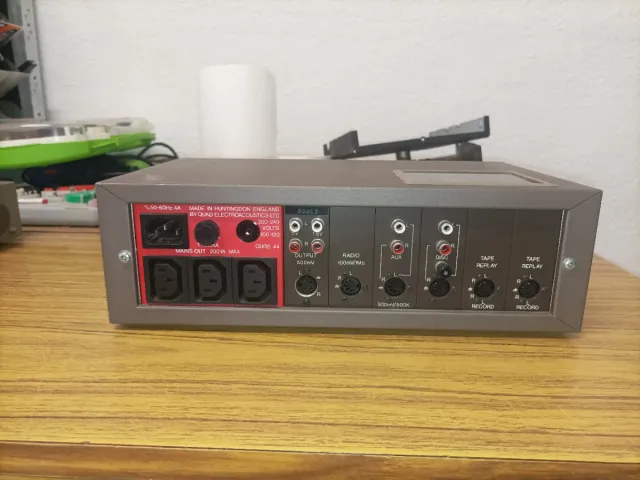 EQUIPO DE MÚSICA VINTAGE QUAD