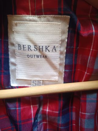 Chaqueta Roja Bershka Talla S