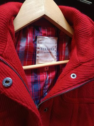 Chaqueta Roja Bershka Talla S