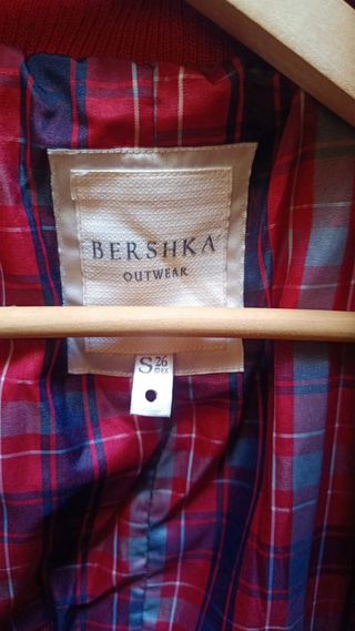 Chaqueta Roja Bershka Talla S
