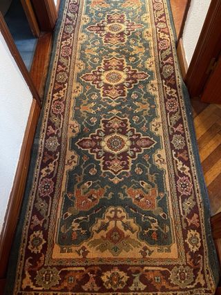 Alfombra persa de lana azul y roja