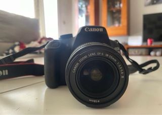 Cámara Canon EOS 1200D Negra