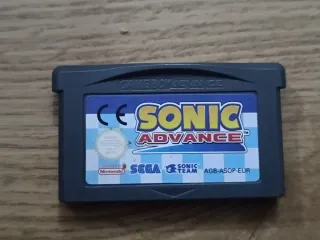 Sonic Advance Game Boy Advance