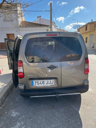 Berlingo  1600 hdi 2015