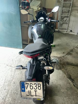 Kawasaki ER-6N Negra y Verde