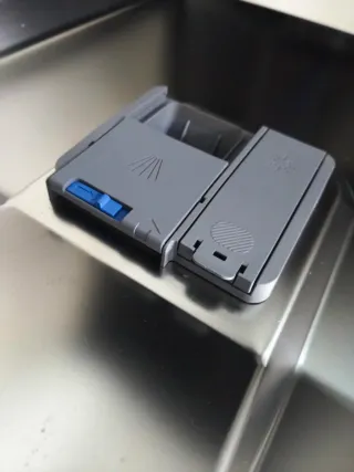 Lavavajillas Beko de acero inoxidable.