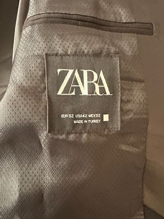 Americana Zara Hombre Solapa Satinada Negra