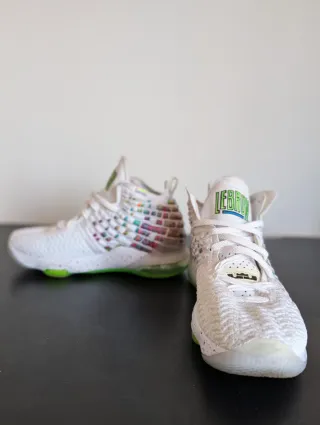 Zapatillas Nike Lebron 17 Air Command Force