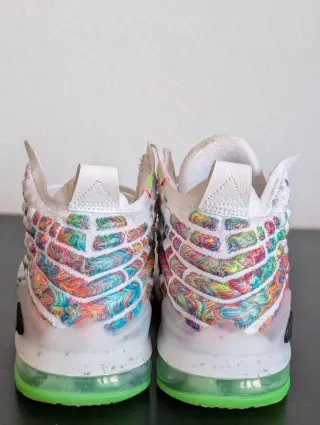 Zapatillas Nike Lebron 17 Air Command Force