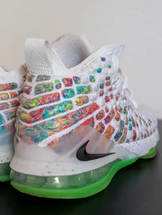 Zapatillas Nike Lebron 17 Air Command Force