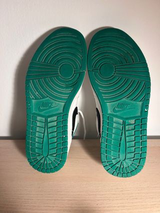 Zapatillas Jordan Blancas y Verdes