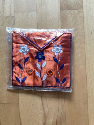 Bolso naranja bordado