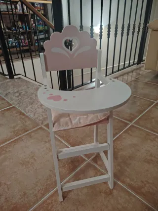 Cuna y trona para muñecas
