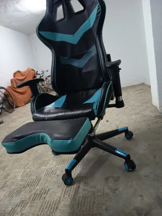 Silla Gamer Negra y Azul